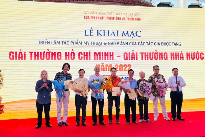 Tôn vinh và tri ân các tác giả được tặng Giải thưởng Hồ Chí Minh và Giải thưởng Nhà nước năm 2022