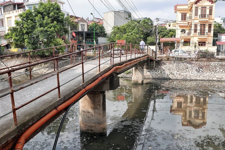 Hà Nội khẩn trương rà soát cầu vượt sông, nghiêm cấm phương tiện đi qua các cầu yếu