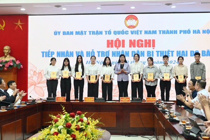 Hà Nội hỗ trợ mỗi sinh viên thuộc hộ nghèo, cận nghèo chịu ảnh hưởng bởi bão Yagi 5 triệu đồng