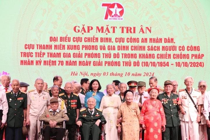 Hà Nội tri ân, tôn vinh những người trực tiếp tham gia giải phóng Thủ đô