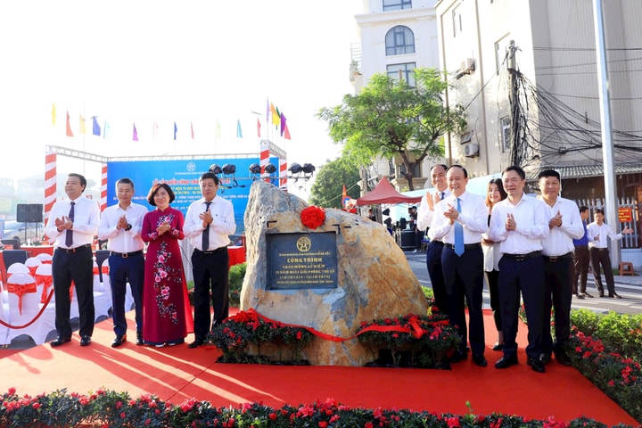 Thông xe đường Âu Cơ-Xuân Diệu chào mừng 70 năm Ngày Giải phóng Thủ đô