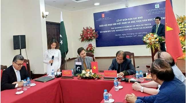 Hội Nhà văn Việt Nam ký kết hợp tác với Viện Văn học Pakistan