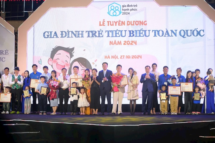 Tuyên dương 10 Gia đình trẻ tiêu biểu năm 2024