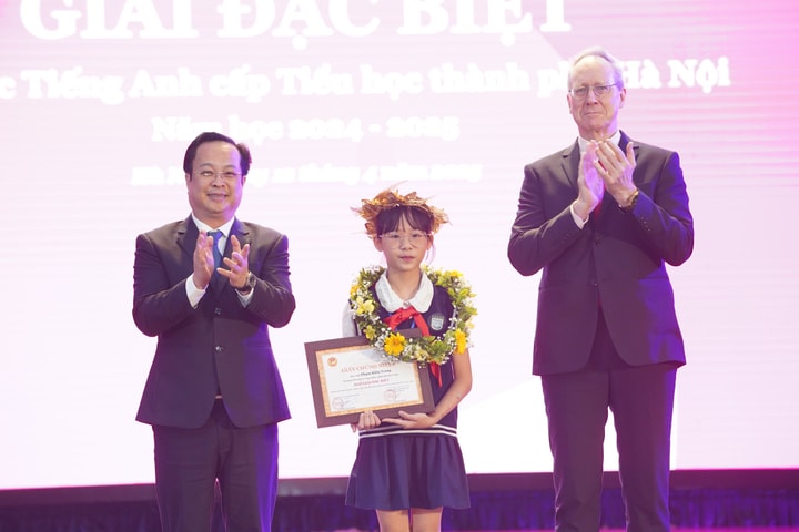 Trao giải Cuộc thi Olympic Tiếng Anh cấp Tiểu học cho 203 thí sinh Thủ đô