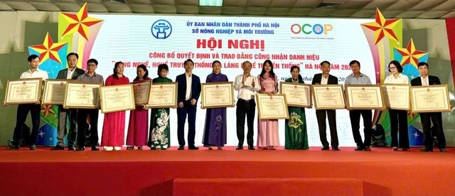 Hà Nội trao công nhận làng nghề, chứng nhận sản phẩm OCOP năm 2024