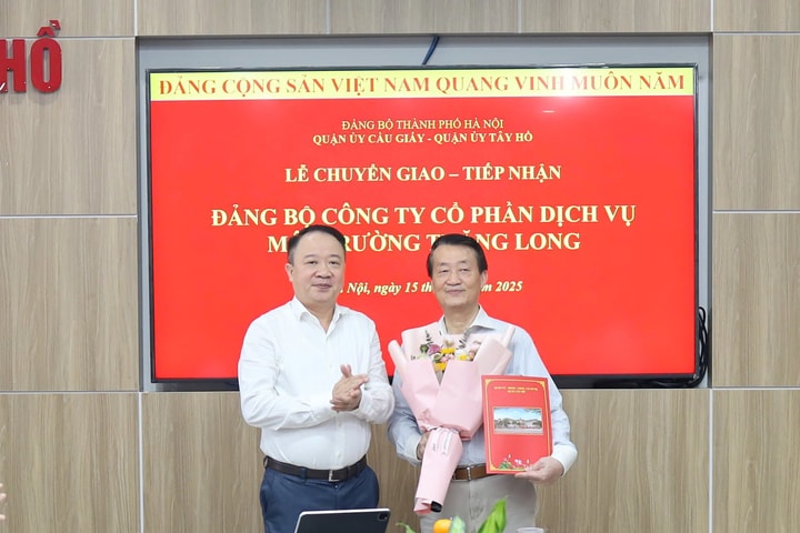 Tây Hồ tiếp nhận một tổ chức Đảng mới: Thêm nguồn lực xây dựng quận phát triển xanh, bền vững