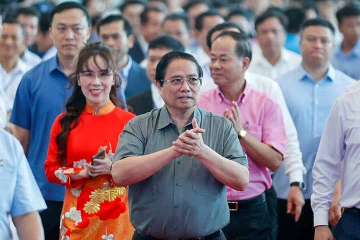Thủ tướng chủ trì lễ khởi công, khánh thành 80 công trình, dự án trọng điểm kỷ niệm 50 năm Giải phóng miền Nam