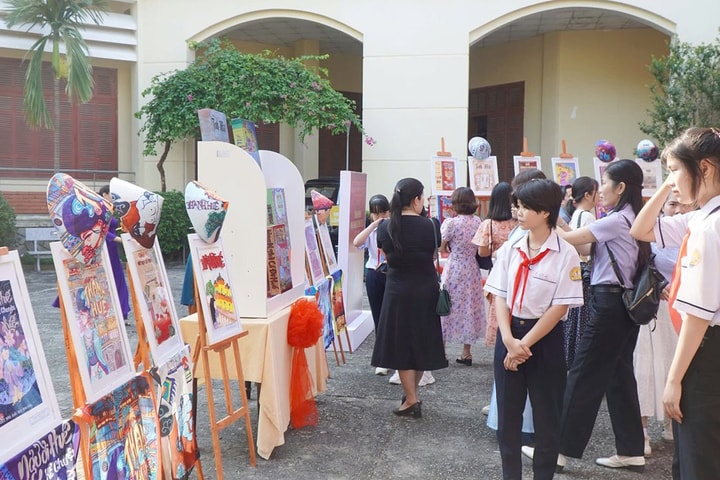 Khai mạc Ngày Sách và Văn hóa đọc Việt Nam, giới thiệu 2 ấn phẩm “Huế - Di tích và danh thắng” và “Hương ước các làng tại thành phố Huế”