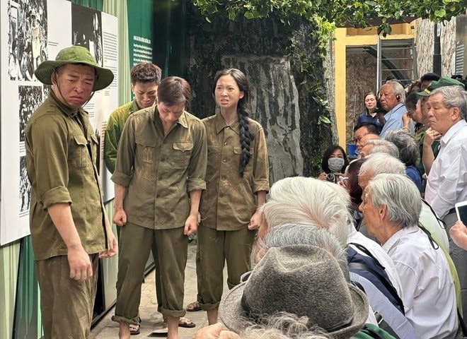 Trưng bày chuyên đề “Khúc ca hòa bình” tại Nhà tù Hỏa Lò