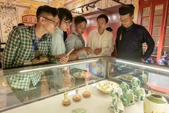 Giới thiệu gần 200 cổ vật gốm Việt Nam qua triển lãm “Hành trình gốm Việt”