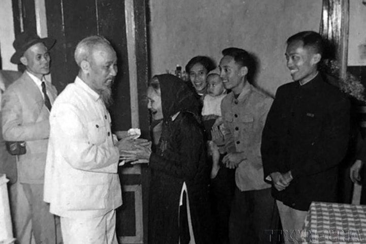 Triển lãm ảnh trực tuyến “Đại đoàn kết - sức mạnh từ nhân dân trong tư tưởng Hồ Chí Minh”