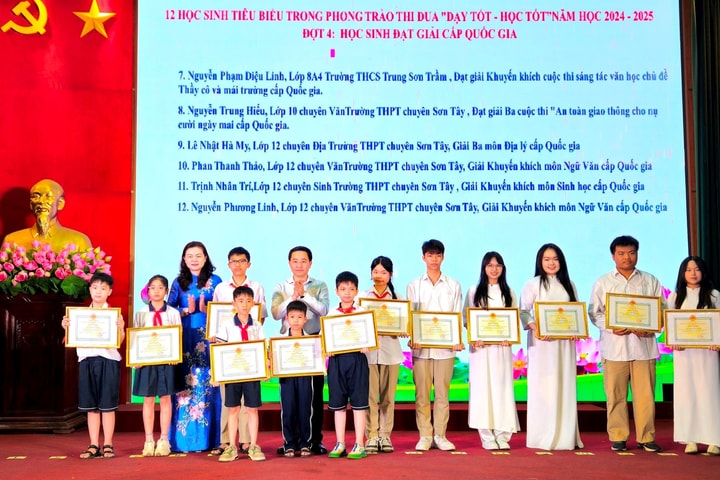 Thị xã Sơn Tây vinh danh nhiều cá nhân, tập thể đạt thành tích xuất sắc tiêu biểu về giáo dục và đào tạo