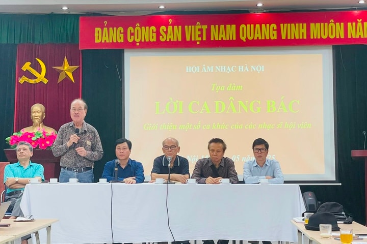 Xúc cảm từ "Lời ca dâng Bác"