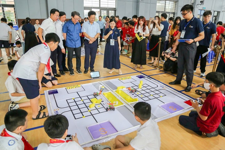 Học sinh thỏa sức sáng tạo, phát huy niềm đam mê khoa học kỹ thuật