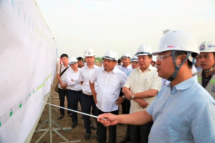Hà Nội thành lập tổ công tác giải phóng mặt bằng, đẩy nhanh tiến độ các dự án đầu tư trọng điểm