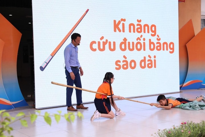 Công an Thành phố Hà Nội khuyến cáo, cảnh báo đuối nước mùa nắng nóng
