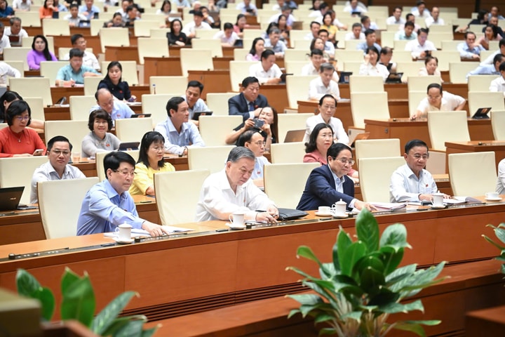 Quốc hội thông qua Nghị quyết sửa đổi Hiến pháp năm 2013: Kiến tạo nước Việt Nam hùng cường, thịnh vượng