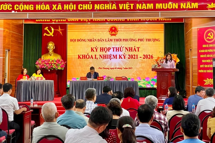 Kỳ họp thứ Nhất HĐND phường Phú Thượng: Nâng cao hiệu quả phục vụ nhân dân