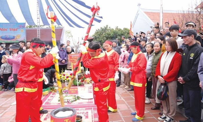 Bánh dầy dâng Thành hoàng làng Lý Nhân