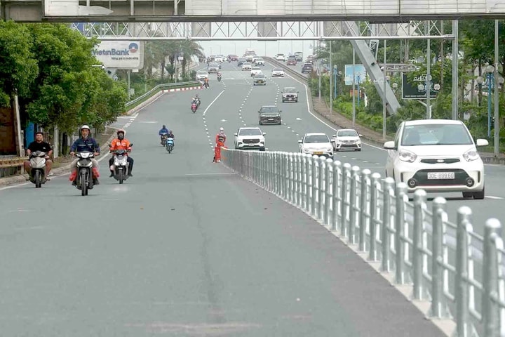 Hà Nội hoàn tất công tác chuẩn bị cho việc phân luồng đường Võ Chí Công