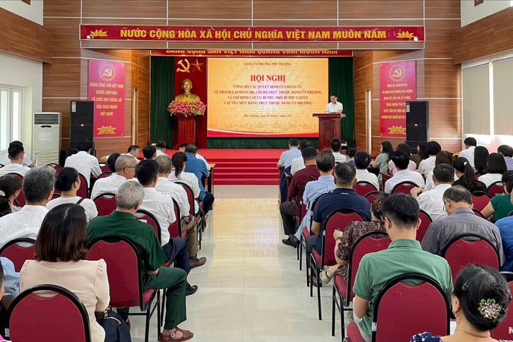 Phường Phú Thượng kiện toàn tổ chức Đảng phù hợp mô hình chính quyền mới