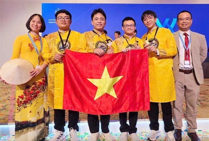 Đội tuyển Việt Nam giành 4 huy chương vàng Olympic Hóa quốc tế