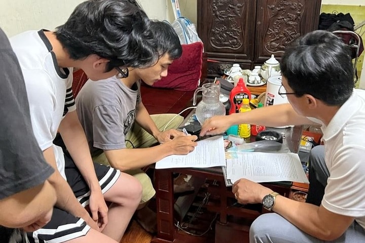 Hà Nội di dời người dân khỏi chung cư nguy hiểm trước bão số 3