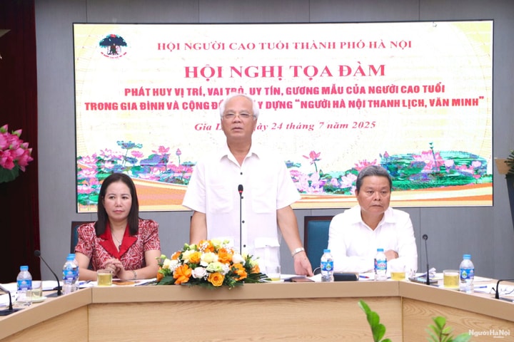 Phát huy vai trò người cao tuổi trong xây dựng người Hà Nội thanh lịch, văn minh