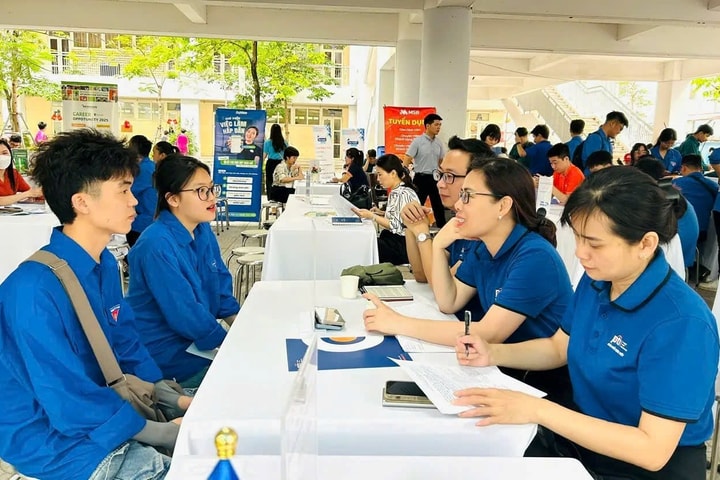 Hà Nội hỗ trợ, giải quyết việc làm cho người lao động trong 6 tháng cuối năm 2025
