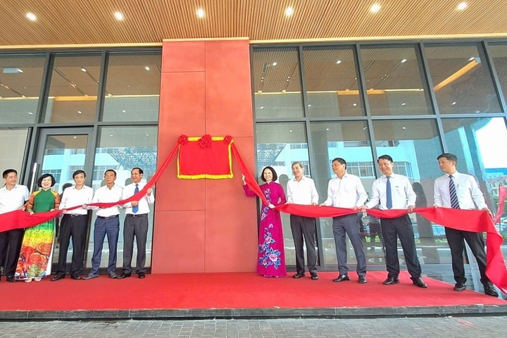 Phường Ngọc Hà gắn biển công trình khu liên hợp Cung thể thao tổng hợp Quần Ngựa