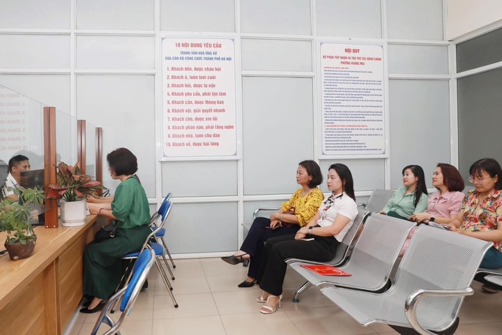 Hà Nội chấn chỉnh tình trạng lạm dụng yêu cầu nộp bản sao có chứng thực
