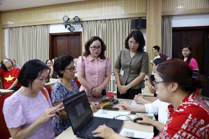 Hà Nội: Phường Cửa Nam tích cực triển khai hỗ trợ người dân nhận quà Tết Độc lập 2/9
