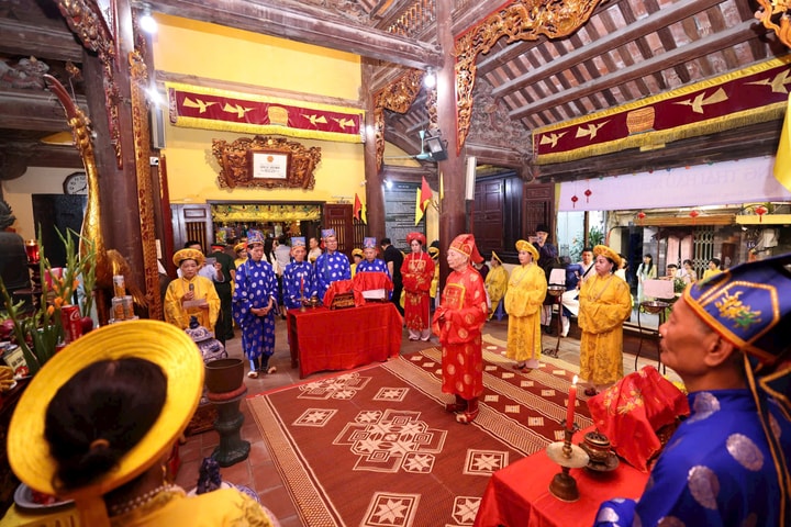 Dâng hương kỷ niệm 908 năm ngày hóa Nguyên phi Hoàng Thái hậu Ỷ Lan