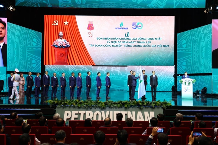 Tổng Bí thư Tô Lâm dự Lễ kỷ niệm 50 năm thành lập Petrovietnam