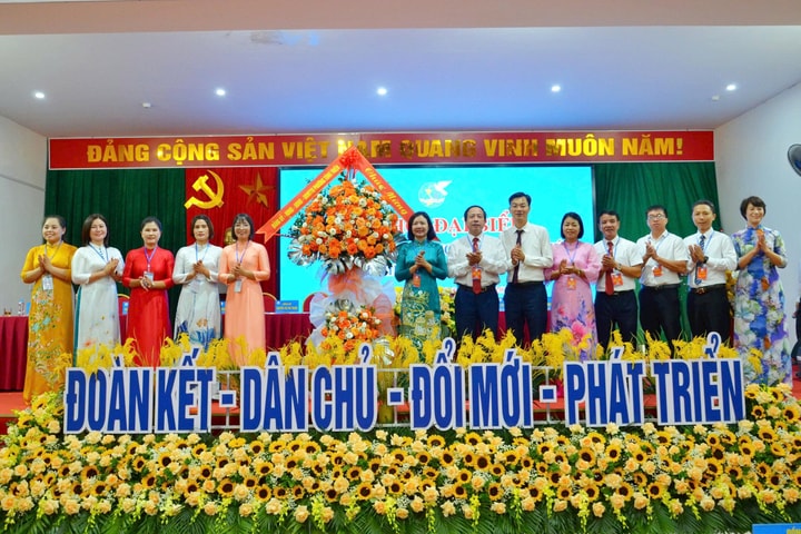Phường Tùng Thiện xây dựng người phụ nữ phát triển toàn diện, bản lĩnh, năng động, sáng tạo