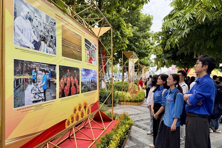 Triển lãm “Nam Bộ kháng chiến - Rạng ngời hào khí Việt Nam” với hơn 100 hình ảnh, tư liệu