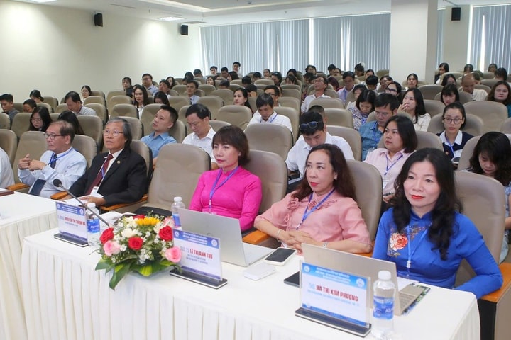 Gần 300 chuyên gia chia sẻ, thảo luận những tiến bộ và giải pháp “Kiểm soát nhiễm khuẩn - Tầm nhìn mới”
