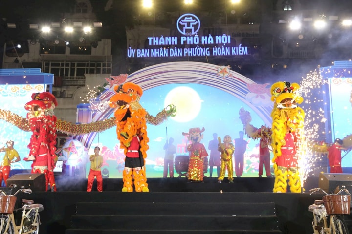 Đêm hội Trăng rằm phố cổ Hà Nội