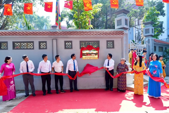 Hà Nội: Phường Ngọc Hà gắn biển công trình “Dân vận khéo” tại di dích đình Đại Yên