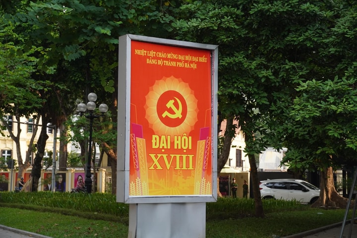 Chiều nay (15/10), Đại hội đại biểu Đảng bộ Thành phố Hà Nội lần thứ XVIII diễn ra phiên trù bị