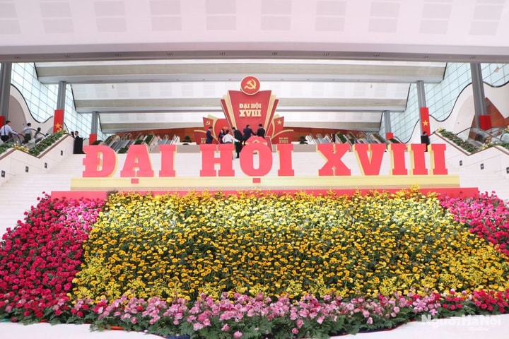 Sẵn sàng cho phiên khai mạc Đại hội Đảng bộ Thủ đô lần thứ XVIII