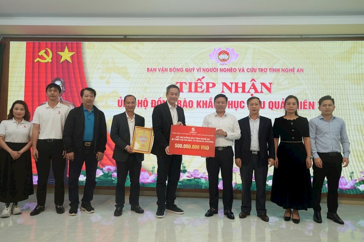 SABECO hỗ trợ 1 tỉ đồng giúp người dân Nghệ An, Hà Tĩnh sau bão lũ