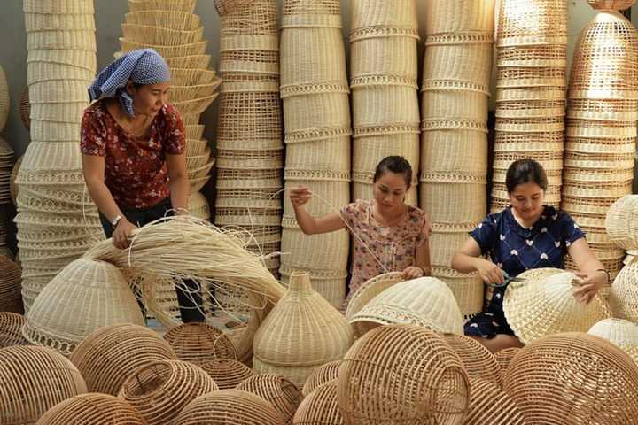 Thành lập Hội đồng cấp thành phố xét tặng danh hiệu "Nghệ nhân Nhân dân", "Nghệ nhân Ưu tú" nghề thủ công mỹ nghệ năm 2025