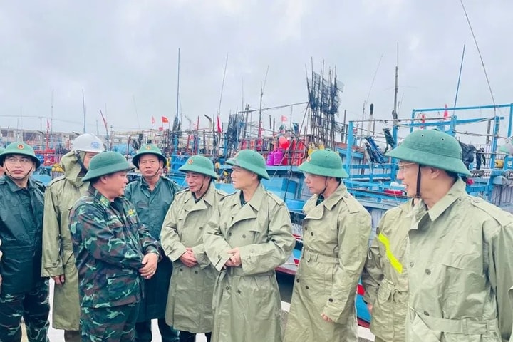 Tập trung triển khai các biện pháp khẩn cấp ứng phó bão số 13 và mưa lũ do bão