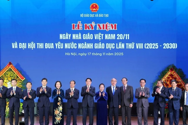 Chủ tịch nước Lương Cường dự Lễ kỷ niệm 43 năm Ngày Nhà giáo Việt Nam