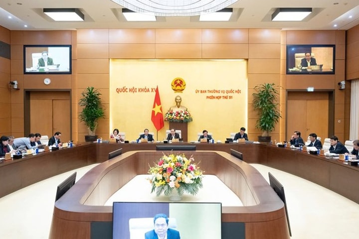 Ủy ban Thường vụ Quốc hội ban hành Nghị quyết về công tác cán bộ tại Hà Nội, Đà Nẵng, Sơn La