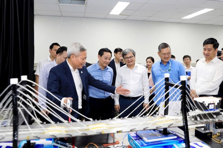 Thực hiện Luật Thủ đô 2024: Hà Nội “mở lối” phát triển toàn diện khu công nghệ cao