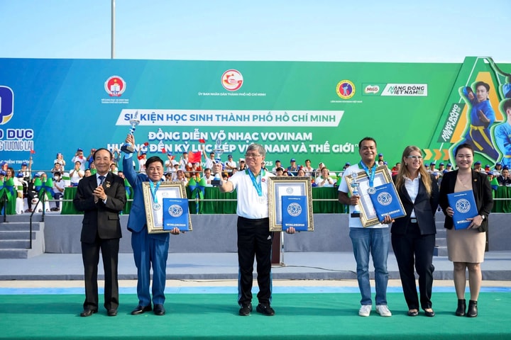 60.000 học sinh lập kỷ lục kép với màn đồng diễn võ nhạc Vovinam ấn tượng