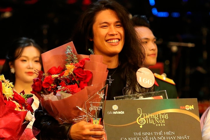 Nguyễn Hoàng Duy dành được giải thí sinh thể hiện ca khúc về Hà Nội