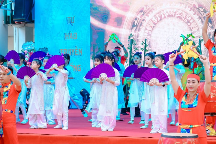 Học sinh Hà Nội nghỉ 5 ngày dịp Tết Nguyên đán Bính Ngọ 2026